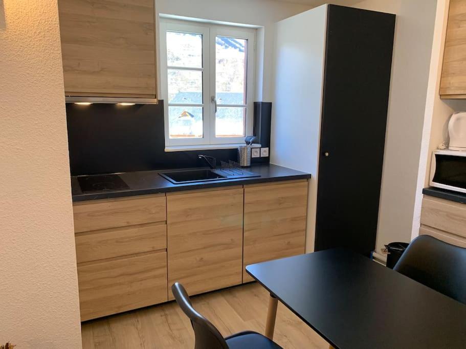 קאוטרט "La Cle Doree" Appartement Balcon Ensoleille Vue Montagne Wifi מראה חיצוני תמונה